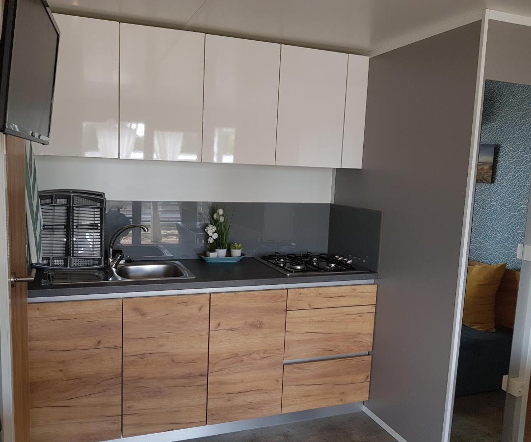 Mobile Home Pearl Of Murter Jezera Exterior foto