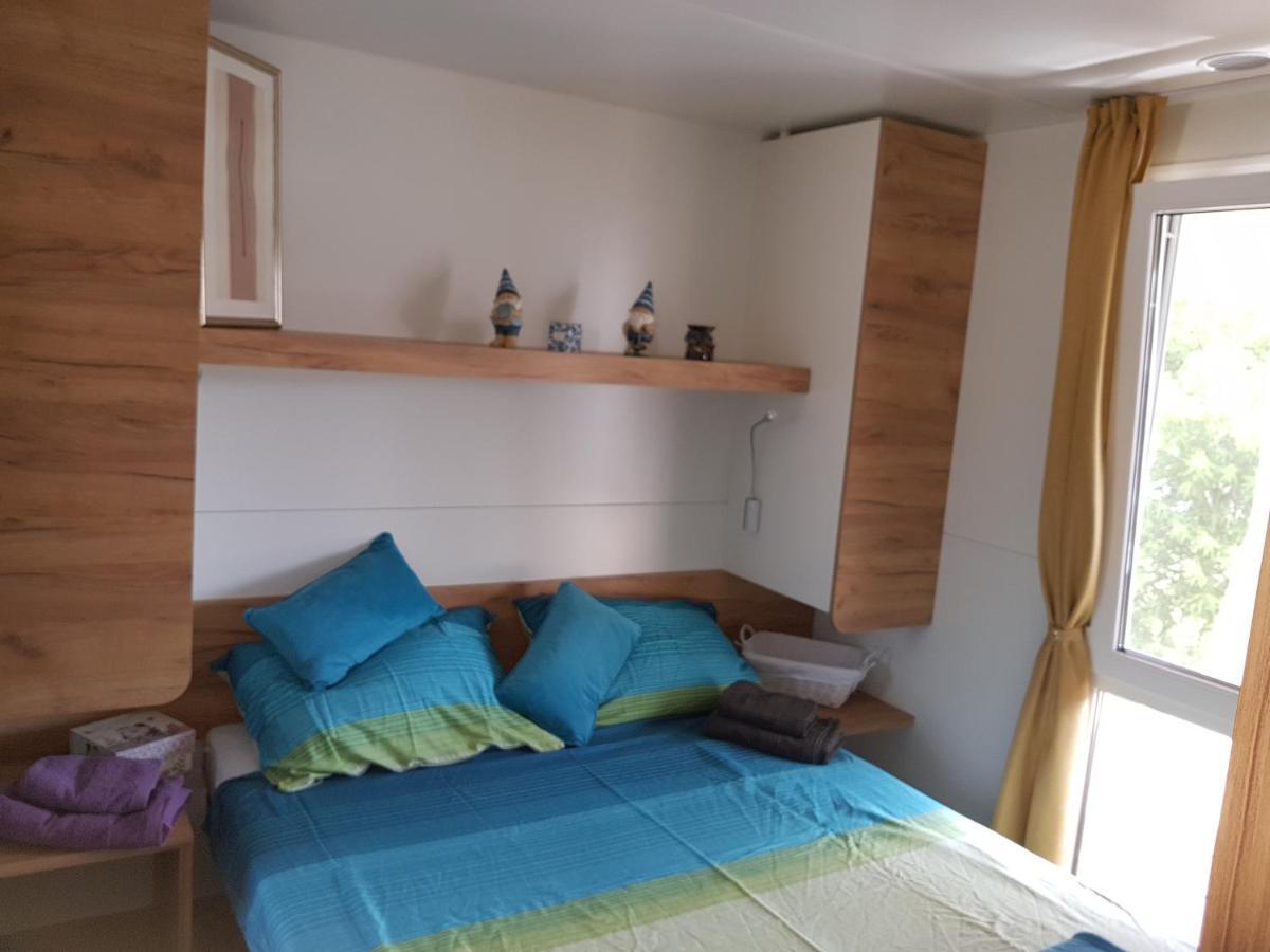 Mobile Home Pearl Of Murter Jezera Exterior foto